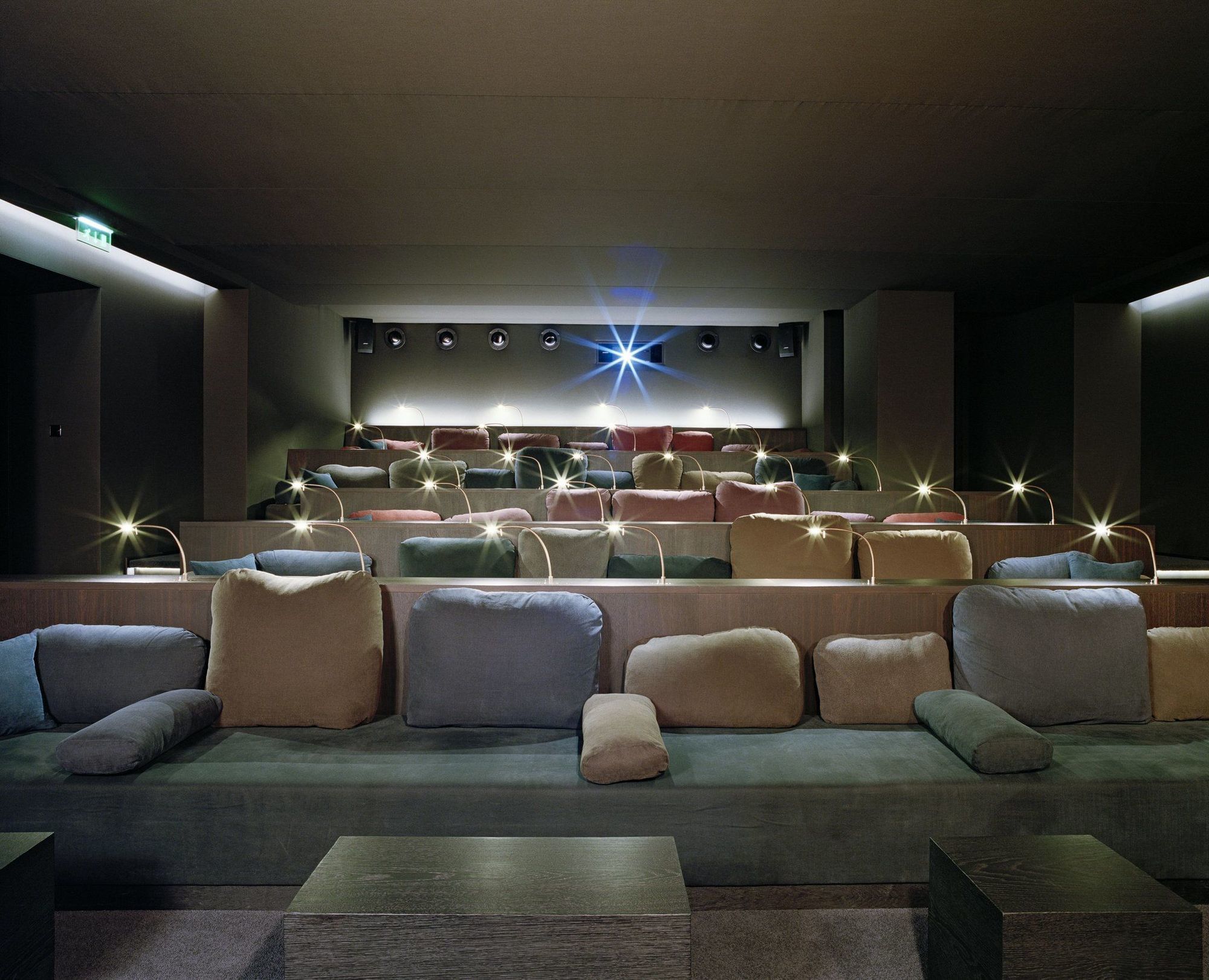 호텔 바이에른 호프 뮌헨 시설 사진 The cinema
